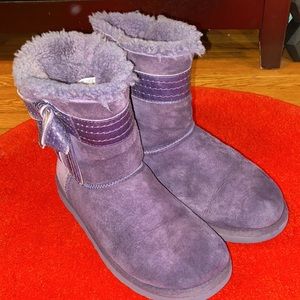 Cute purple bow uggs